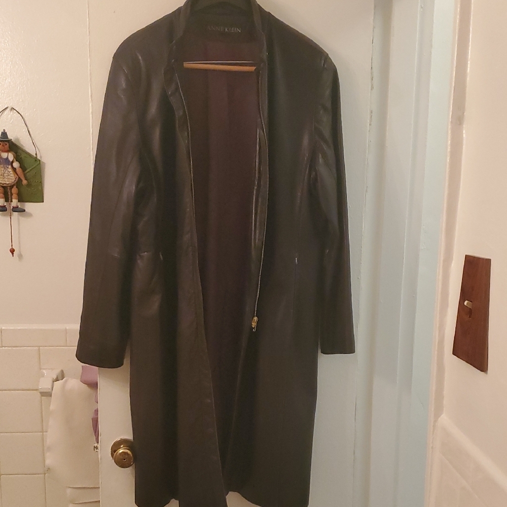 VINTAGE Anne Klein, Lamb Skin, Black Leather Midi Coat - Picture 4 of 6